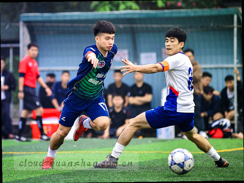 电子表样式表格，包含八列不同联赛名称和日期行